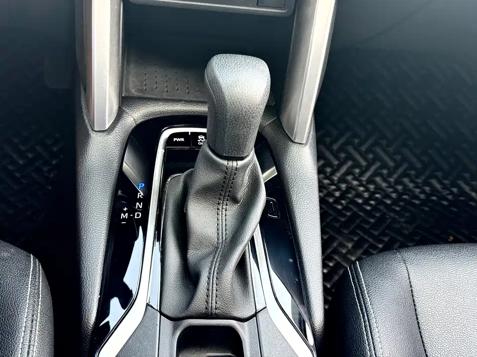 Toyota Corolla Sharp amplifier