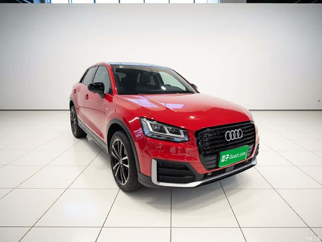 Audi Q2L, 2018 4