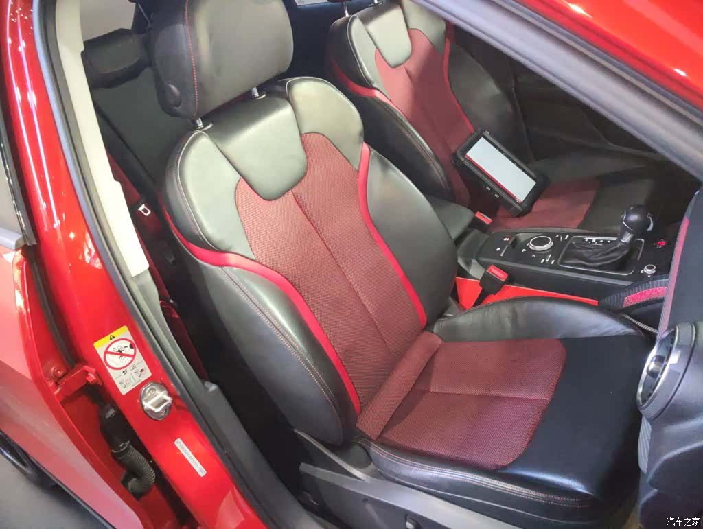 Audi Q2L, 2018 25