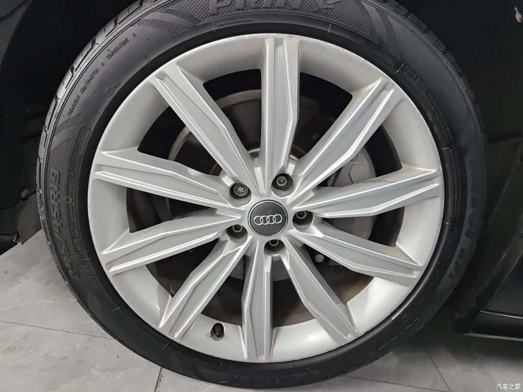Audi A6L, 2021 9