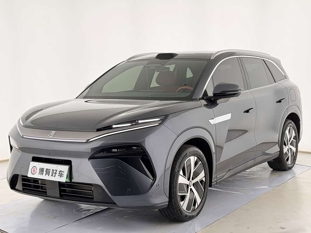 BYD Tang L
