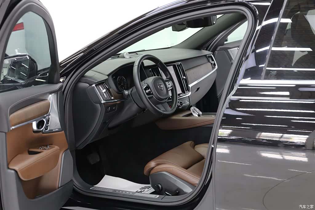 Volvo S90, 2021 все фото