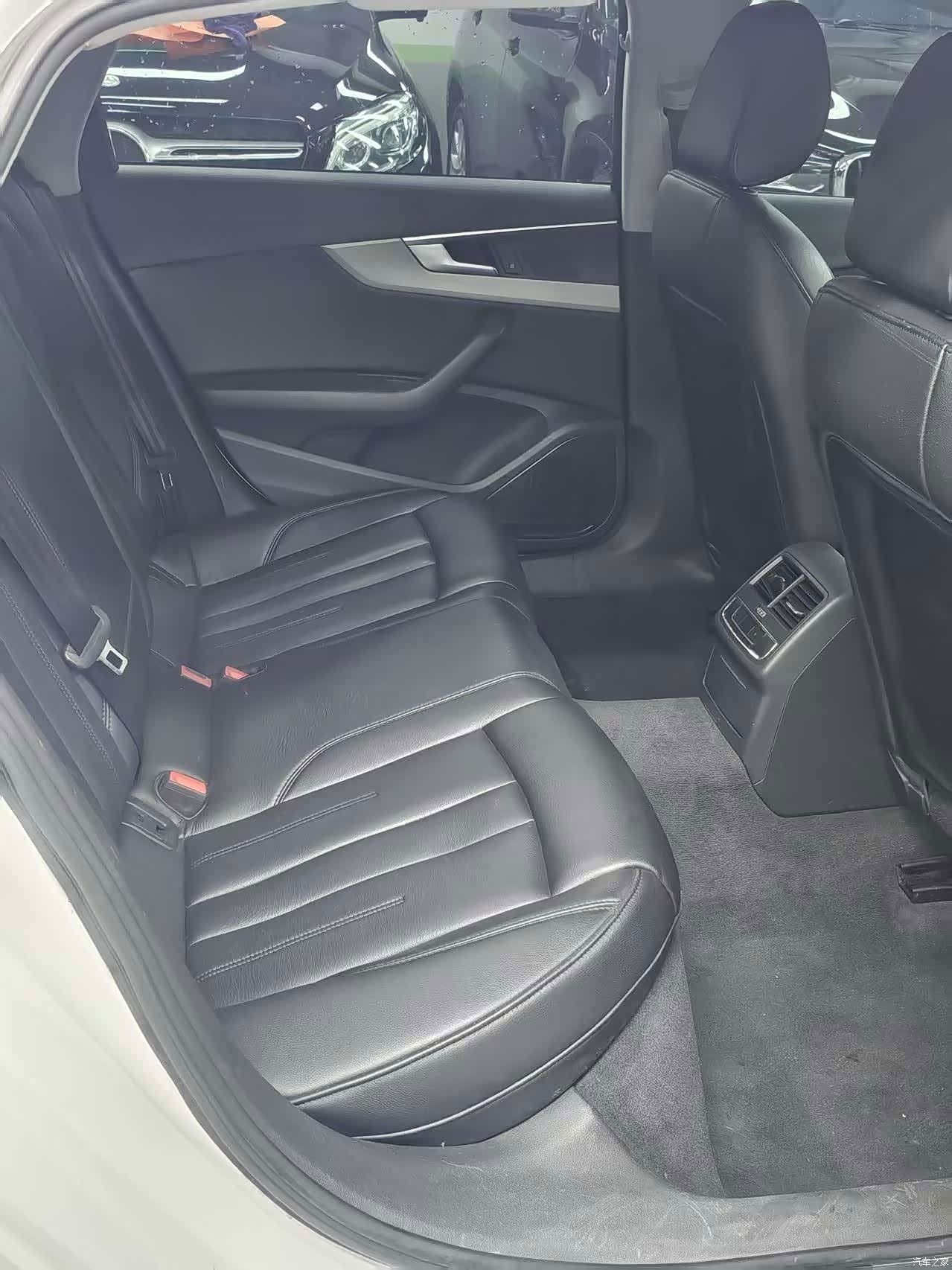 Audi A4L, 2018 11