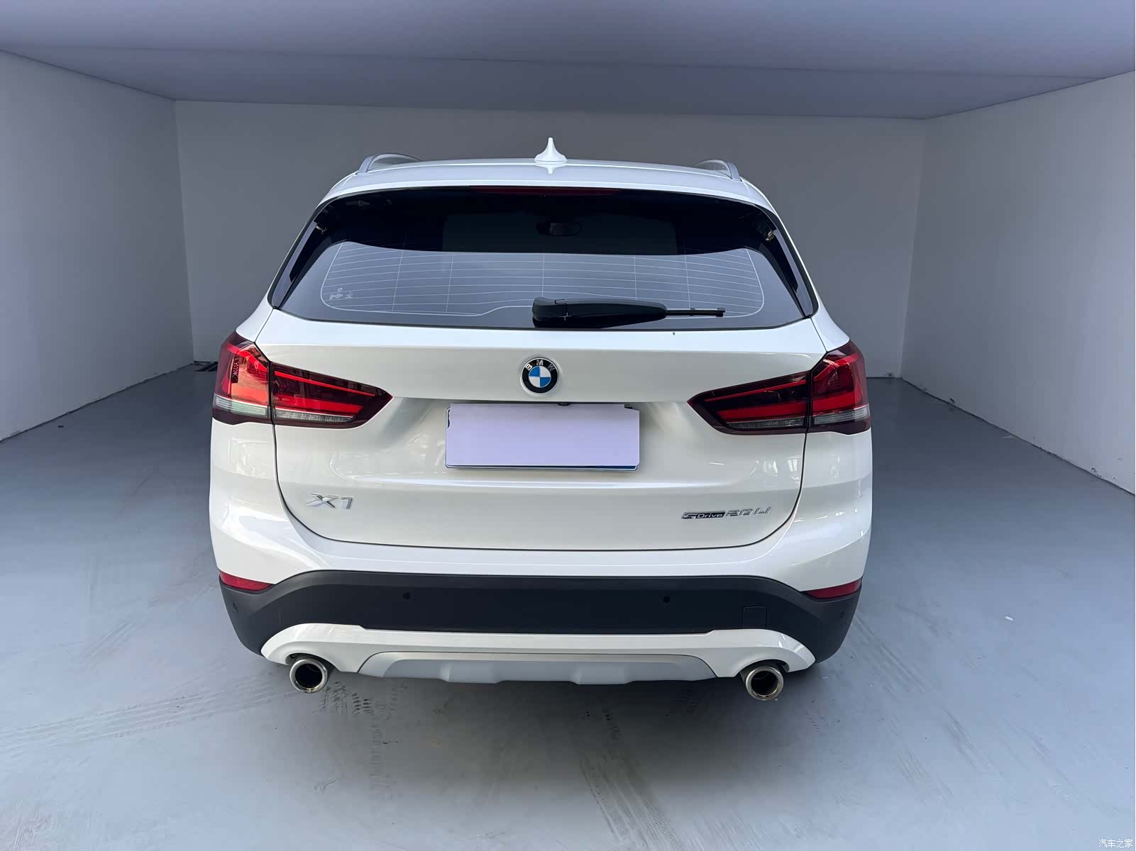 BMW X1, 2022 все фото