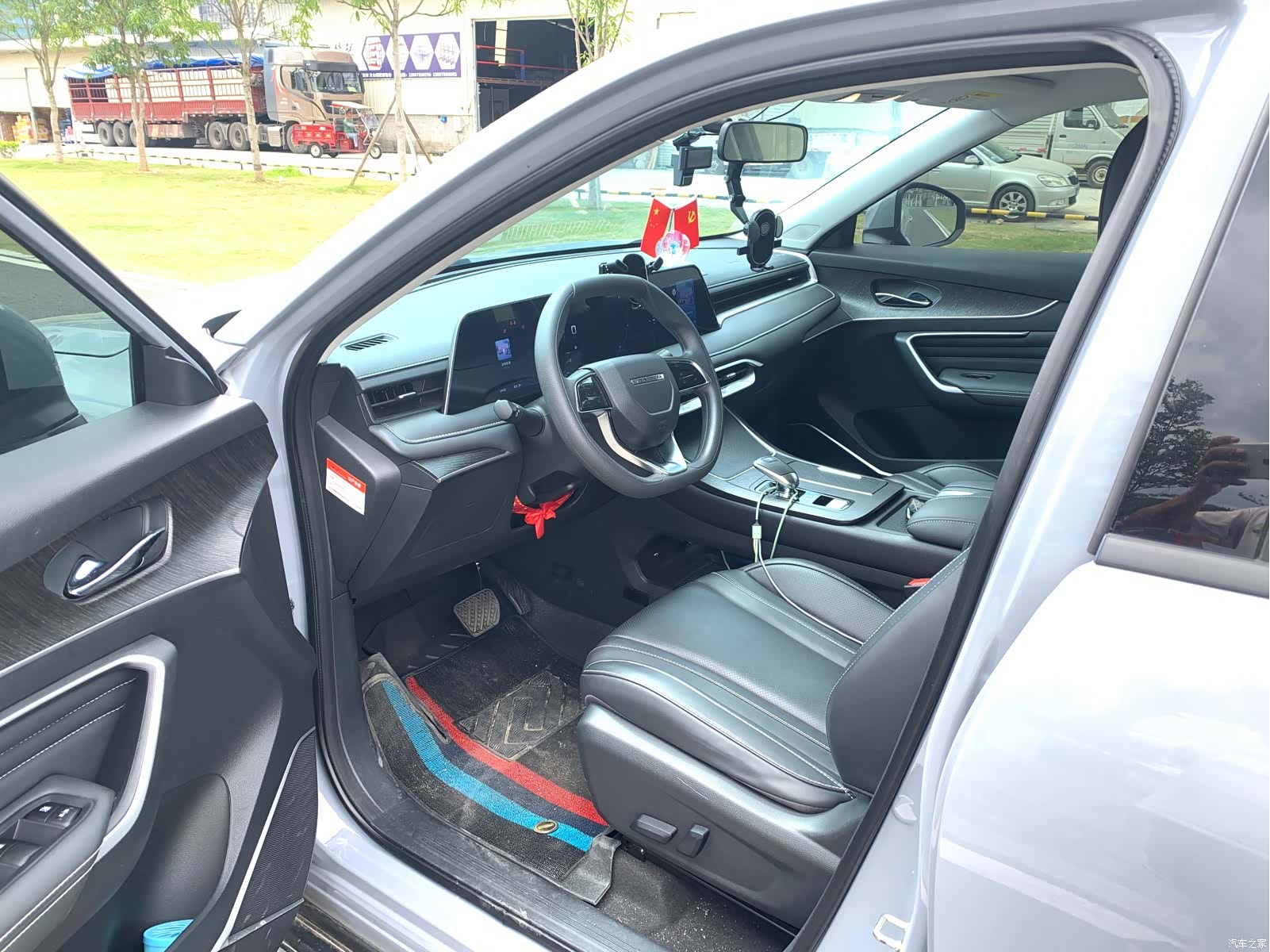 Nissan V, 2023 6