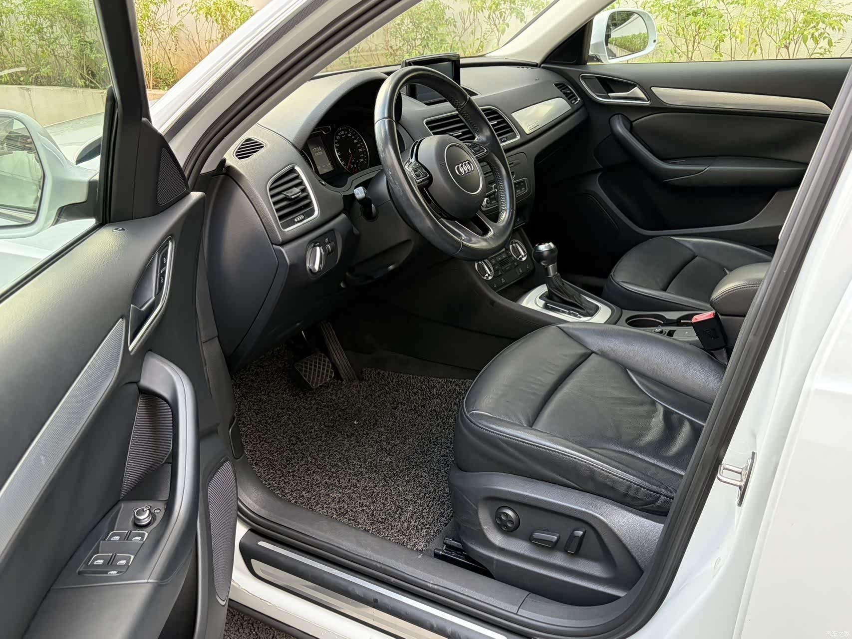Audi Q3, 2014 9