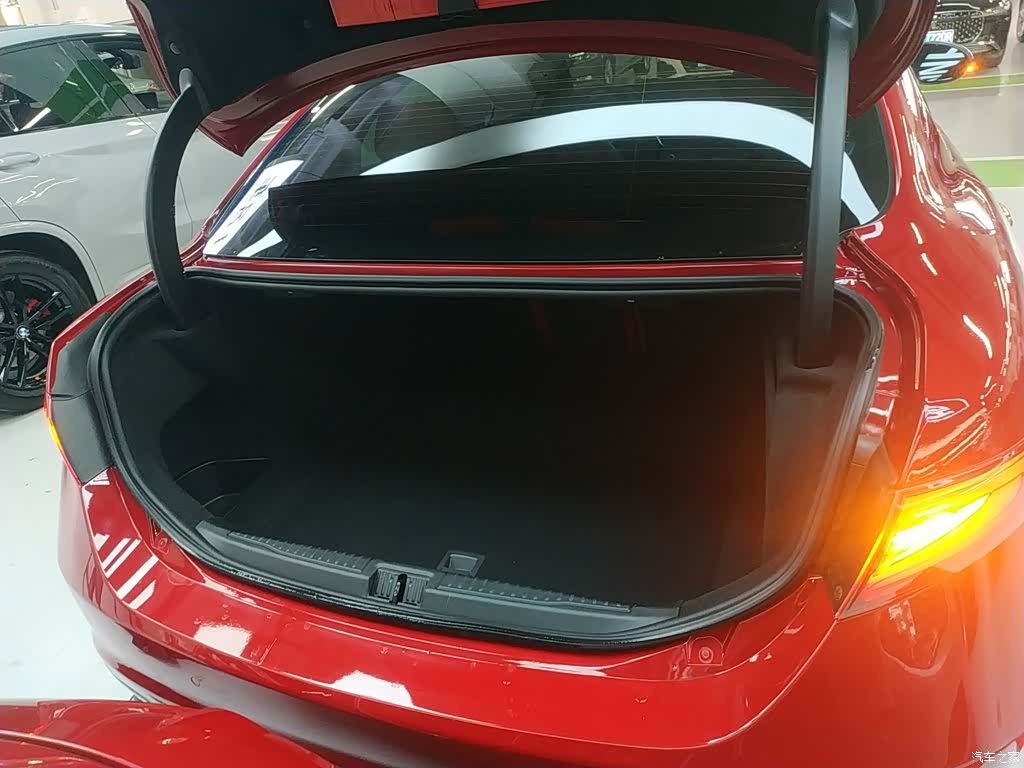 Alfa Romeo Giulia, 2018 9