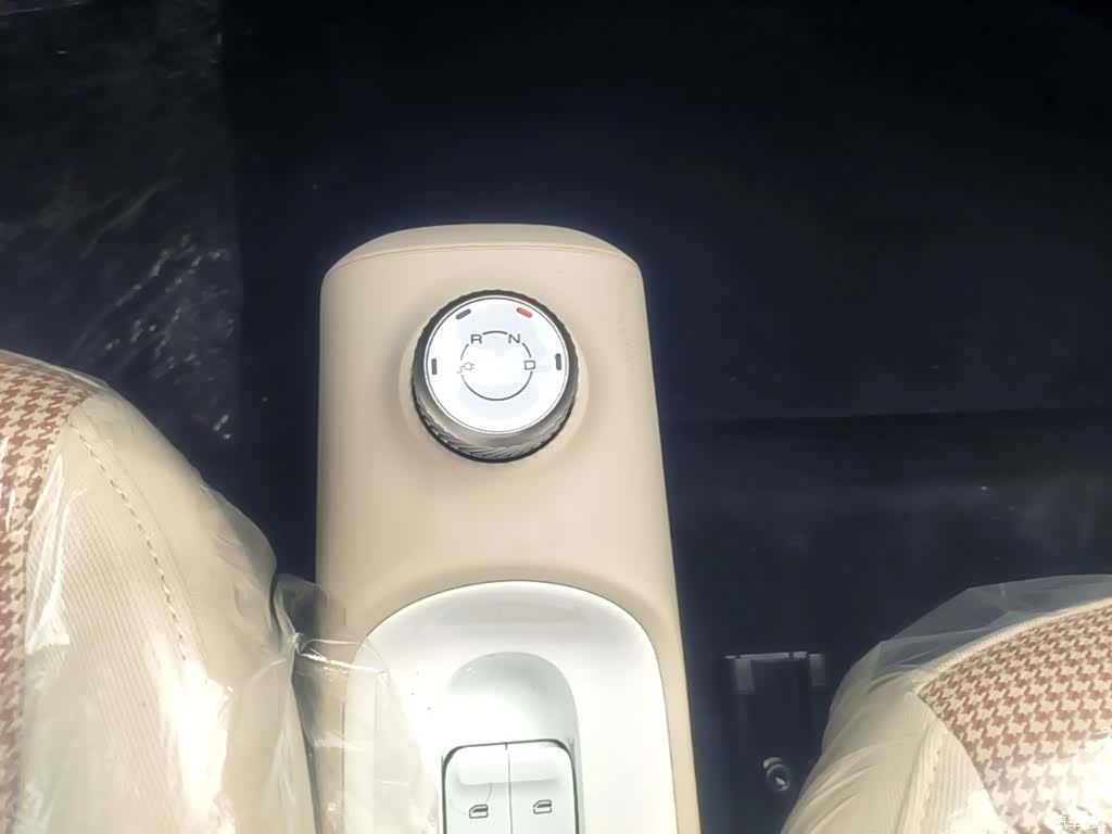 Wuling MINIEV, 2026 14