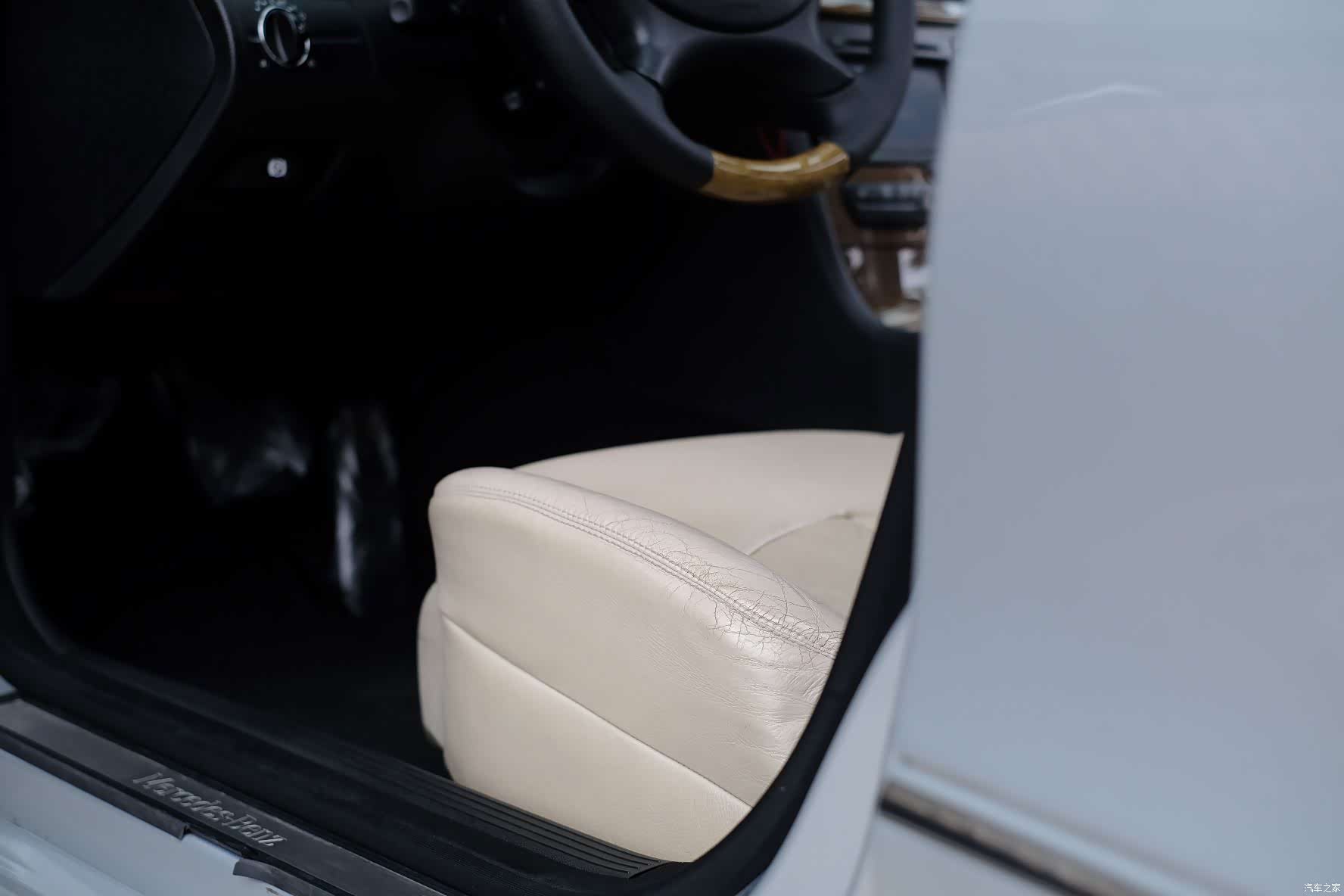 Mercedes-Benz E-Class, 2009 25