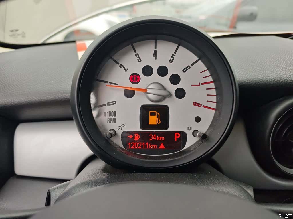 Mini ONE, 2014 4