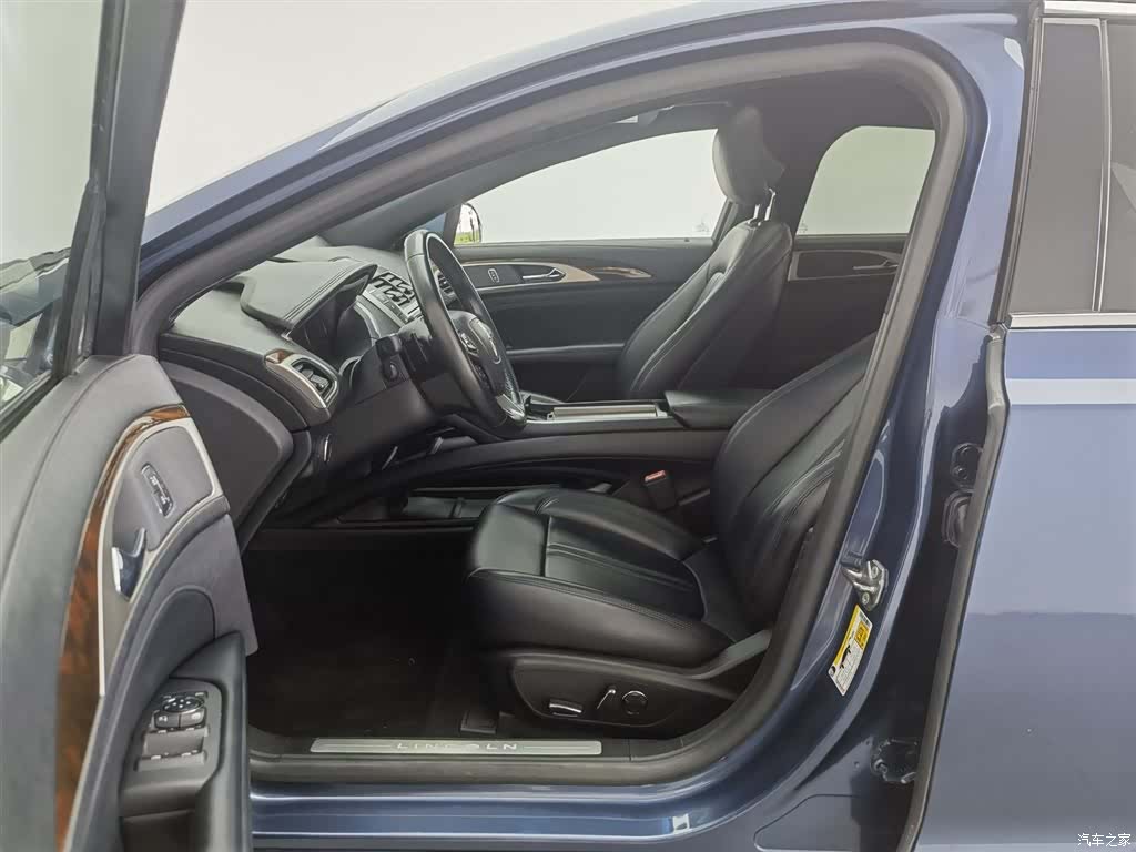 Lincoln MKZ, 2019 10