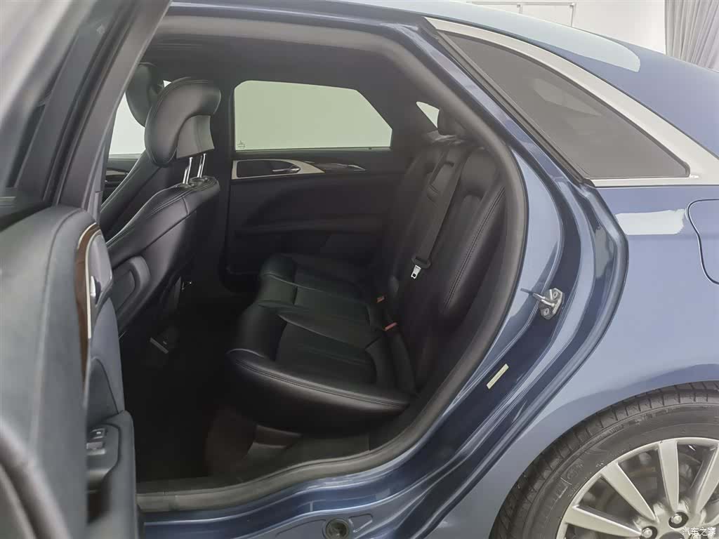 Lincoln MKZ, 2019 15