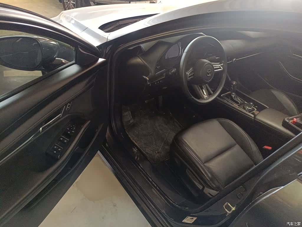Mazda Mazda3, 2021 16