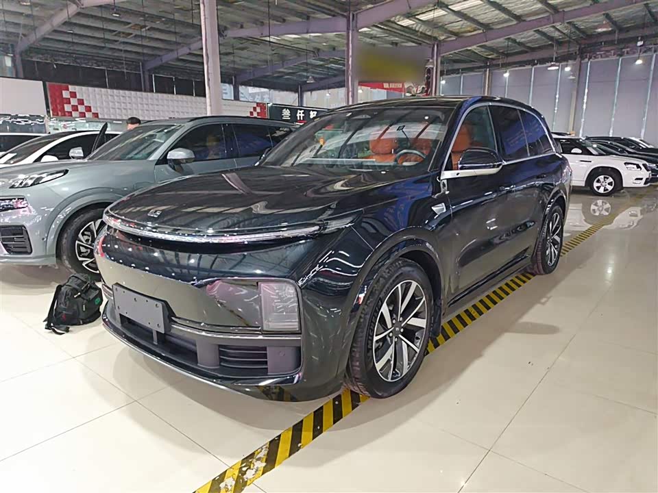 Li Auto Ideal L8