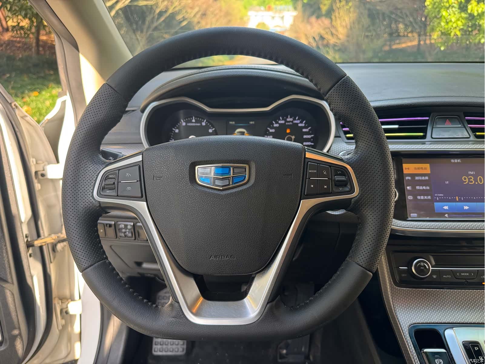 Geely Emgrand, 2017 17