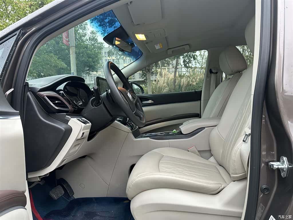 Buick GL8, 2022 4