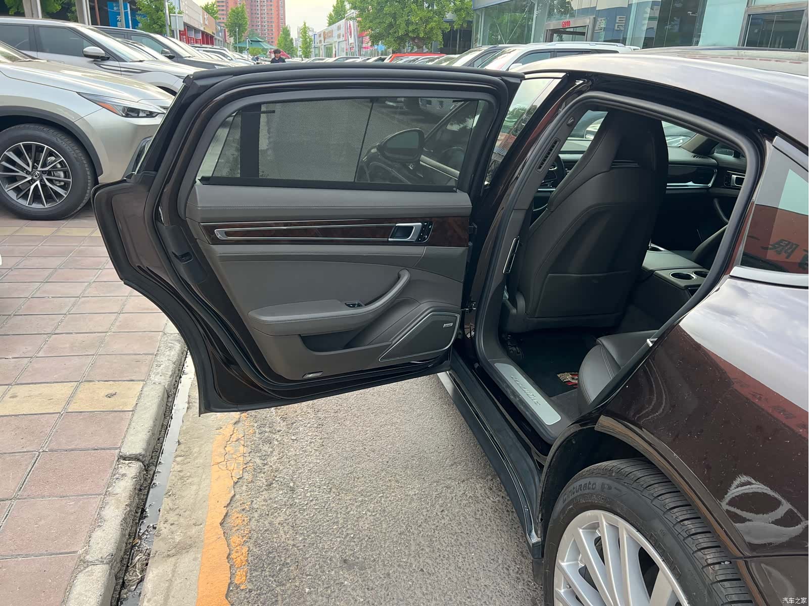Porsche Panamera, 2018 10