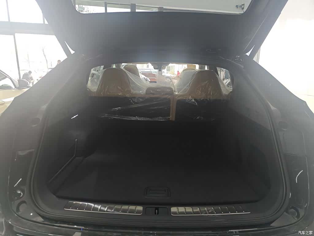 Luxeed R7, 2026 15