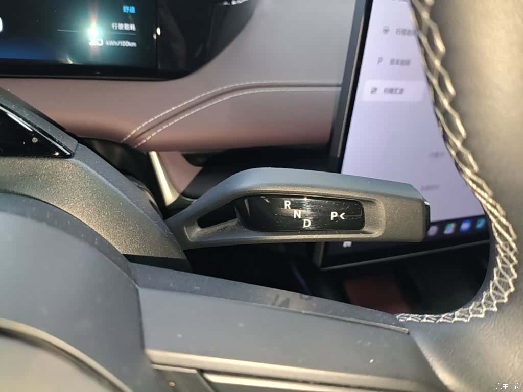 Xiaomi SU7, 2024 10