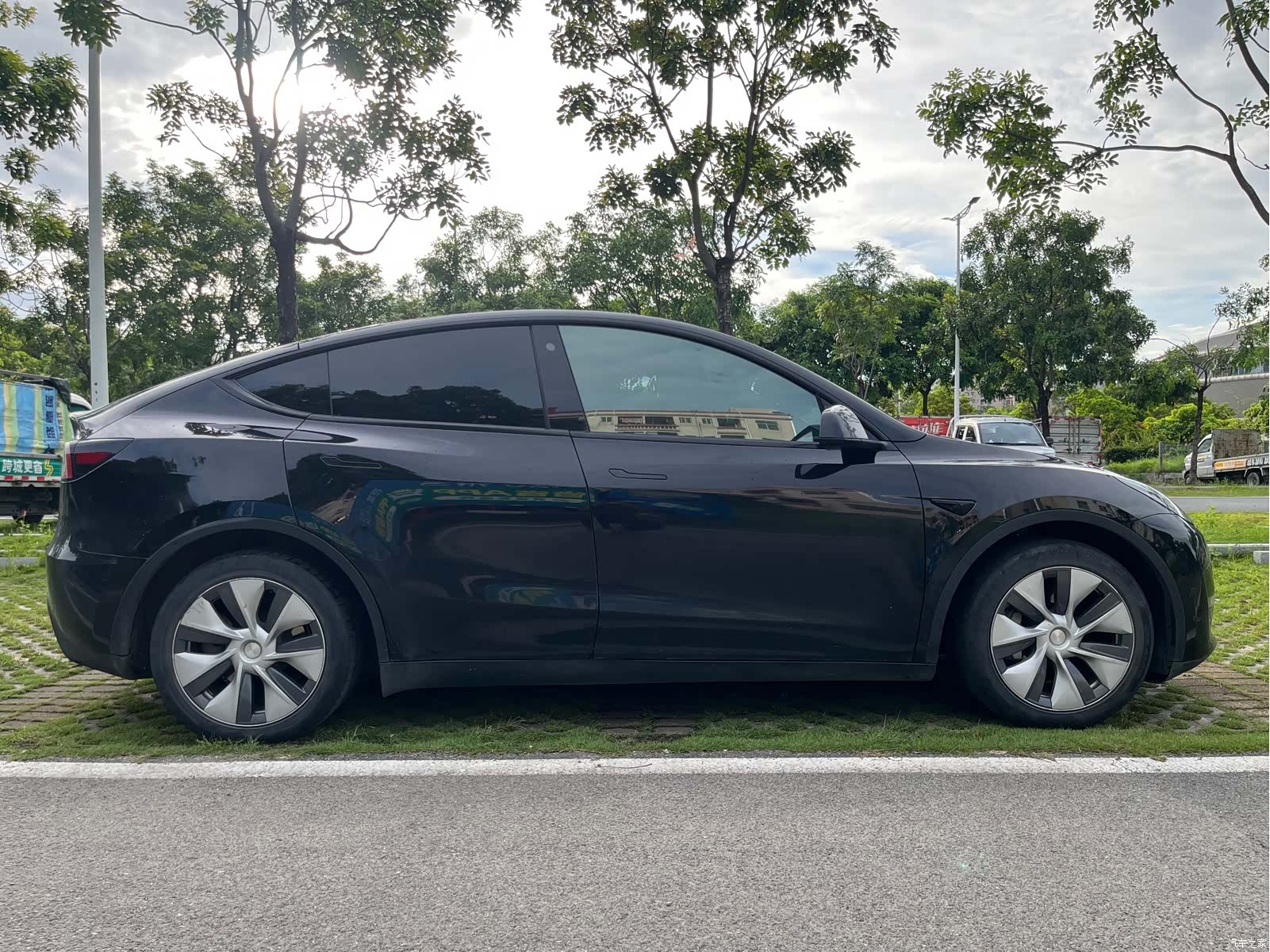 Tesla Model Y, 2022 4