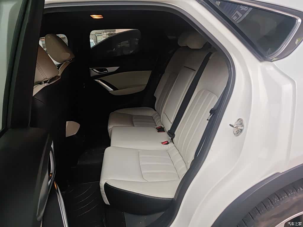 Mazda CX-4, 2017 13