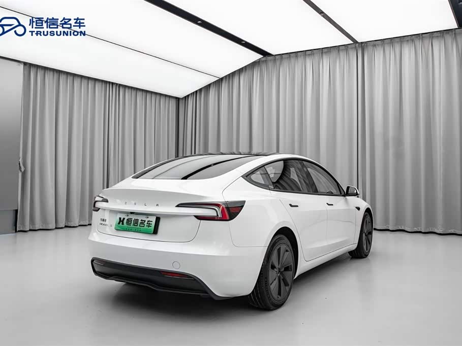 Tesla Model 3 Tesla Model 3