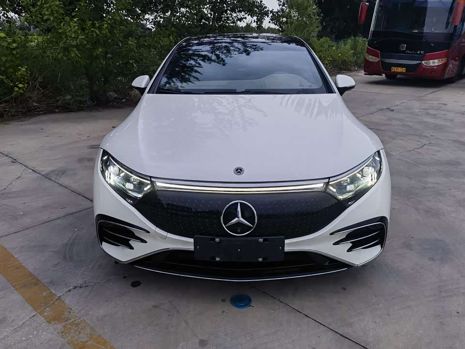 Mercedes-Benz EQS Mercedes-Benz EQS