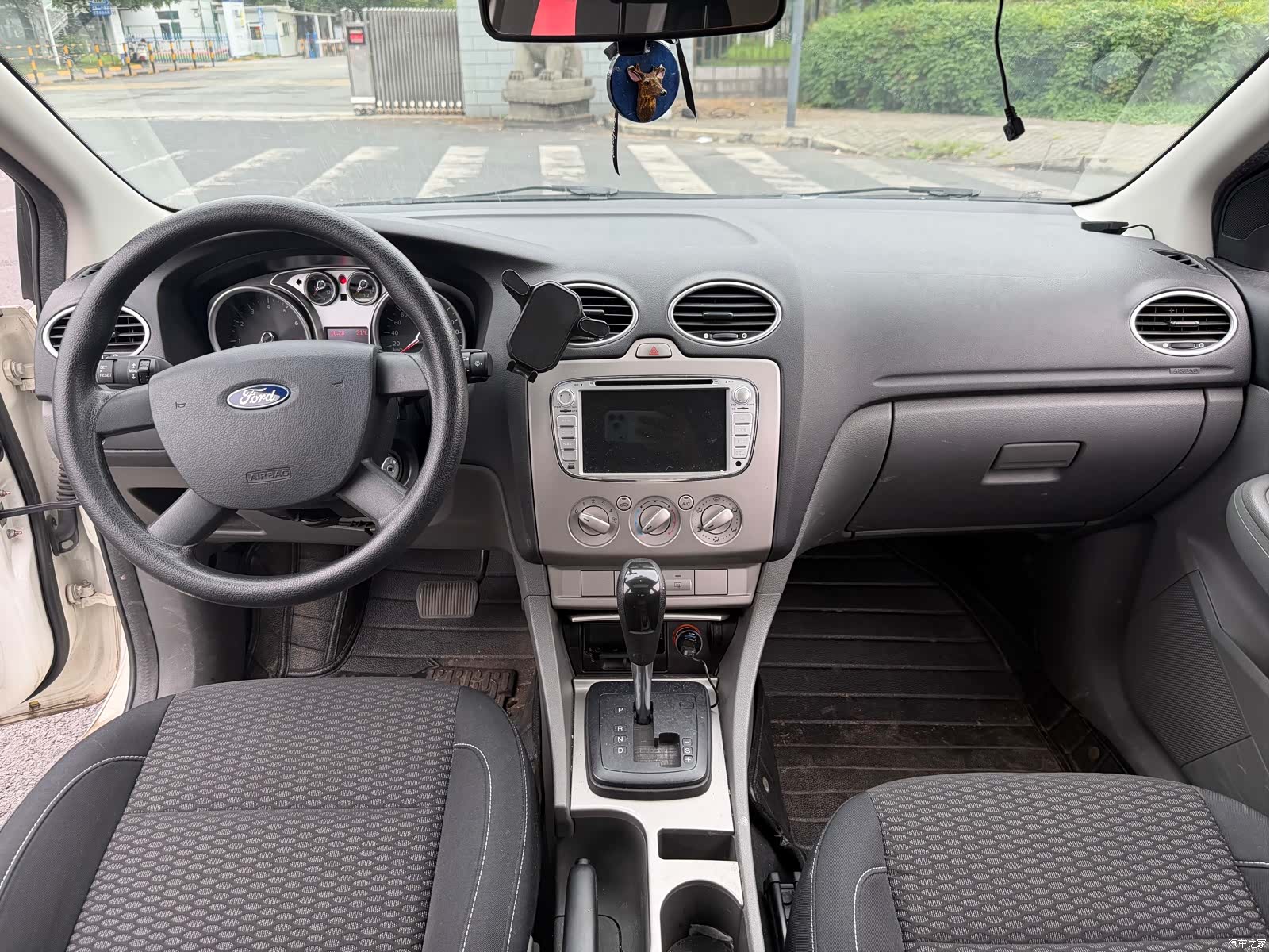 Ford Focus, 2015 13