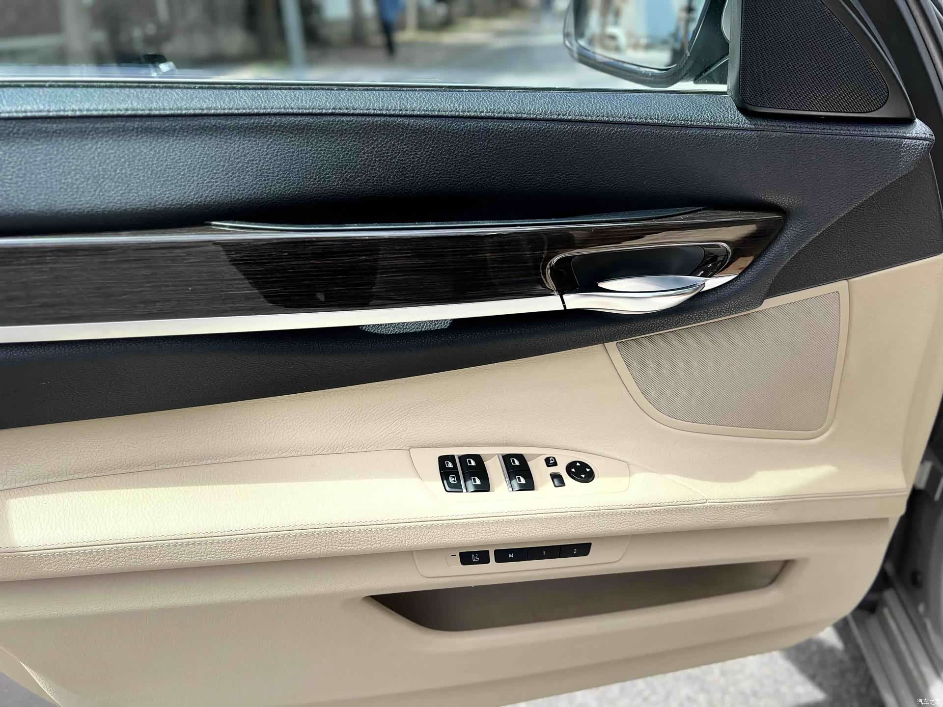 BMW 7 Series, 2011 22