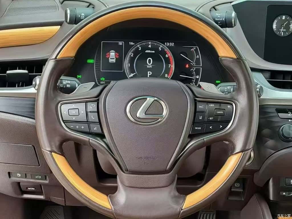 Lexus ES, 2021 8