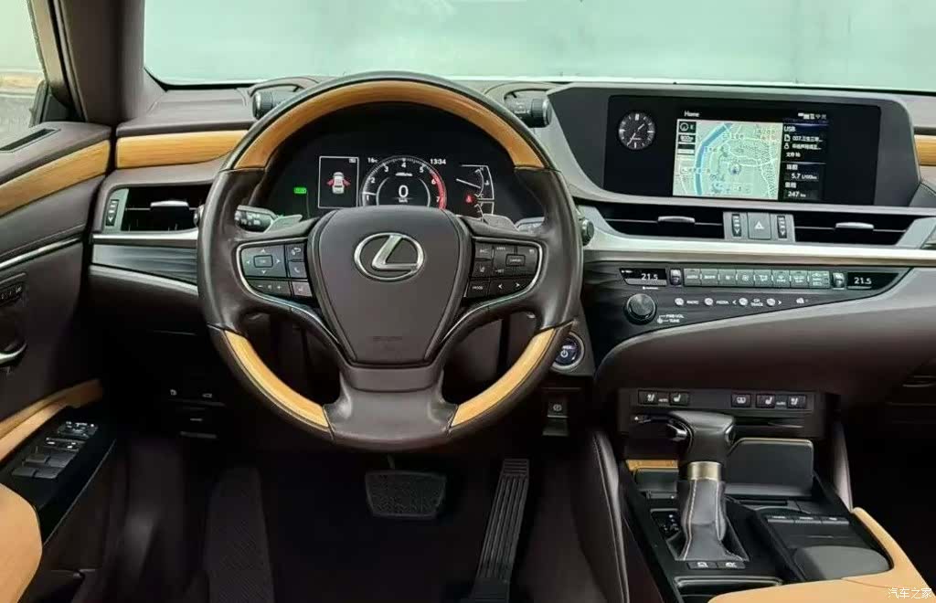 Lexus ES, 2021 9