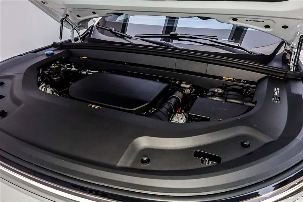Li Auto L9, 2025 9