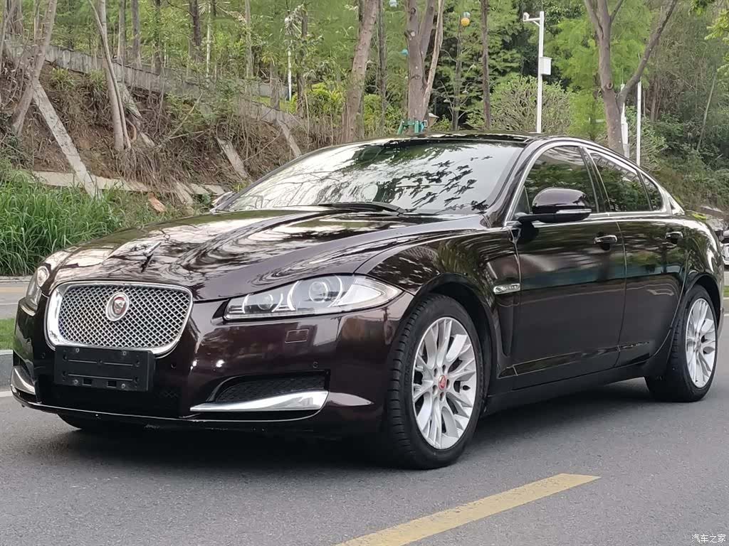 Jaguar XF, 2015 1