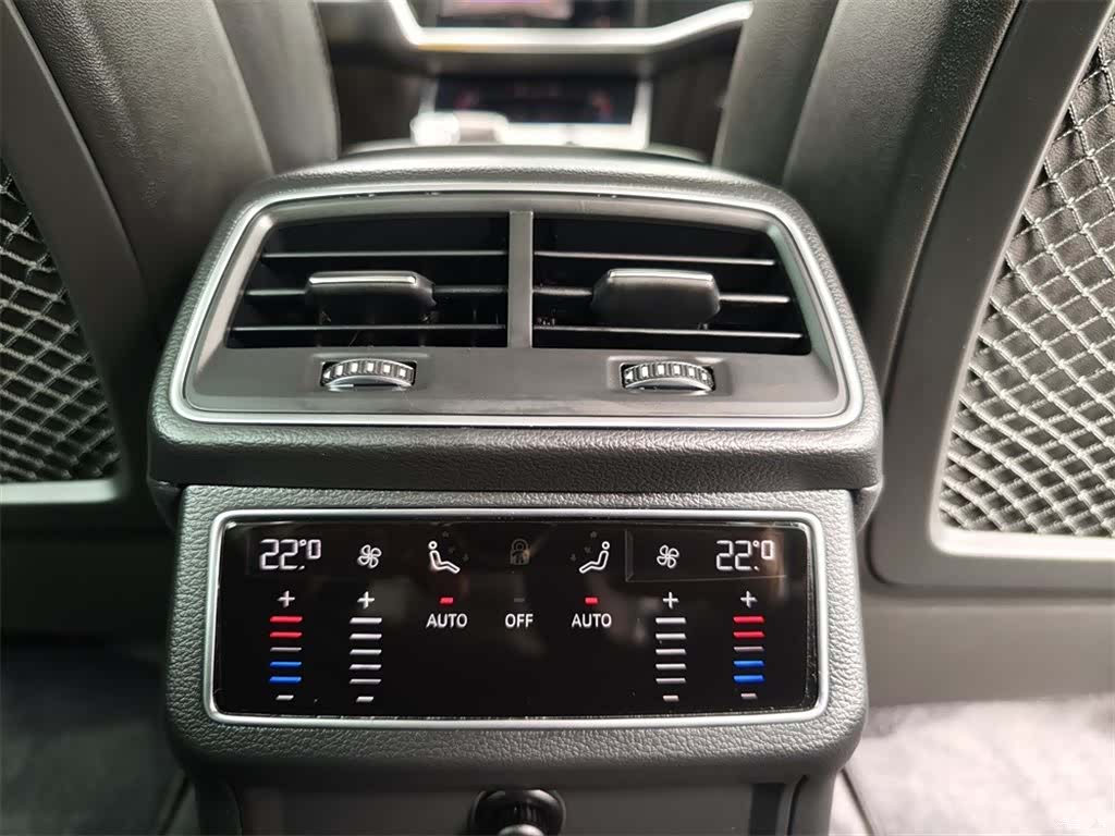 Audi A6L, 2019 13