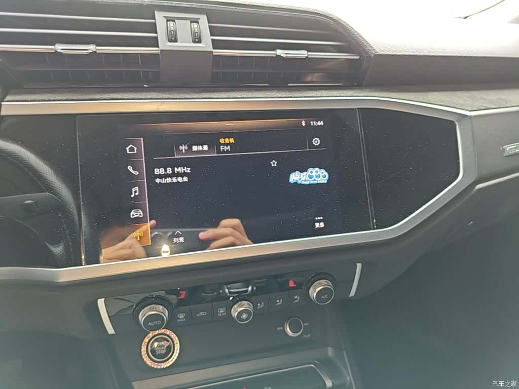 Audi Q3, 2021 9