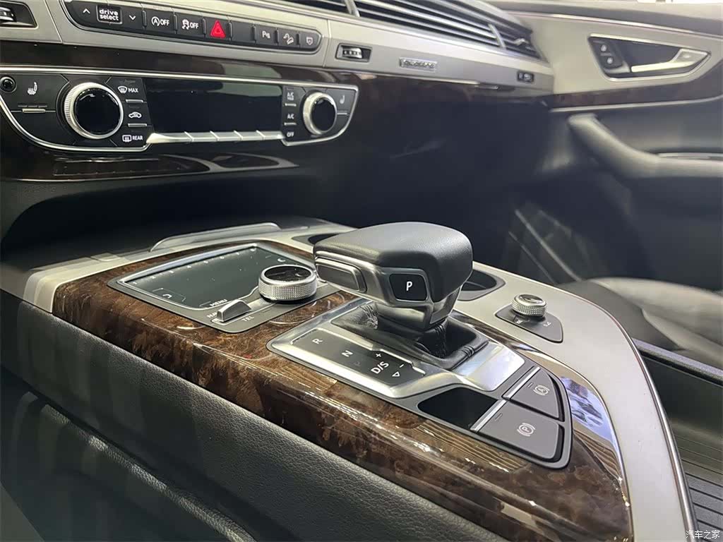 Audi Q7, 2018 13