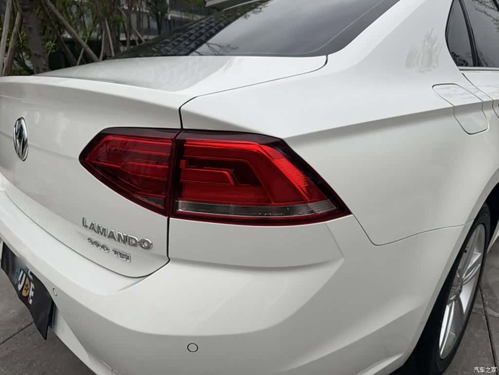 Volkswagen Lamando, 2016 23