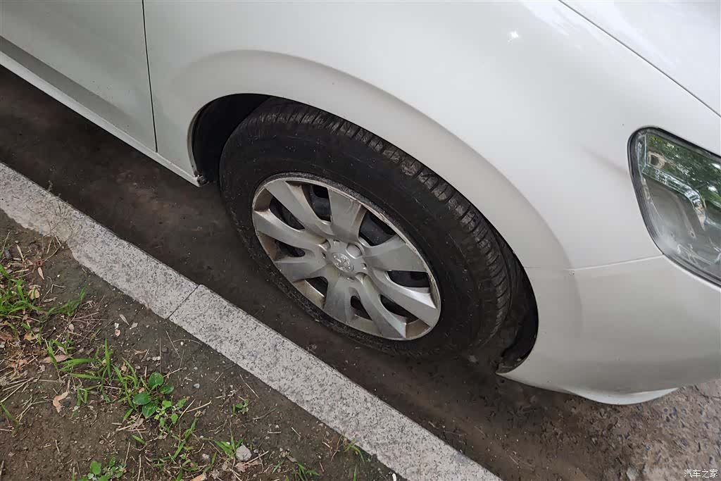 Peugeot 301, 2016 6