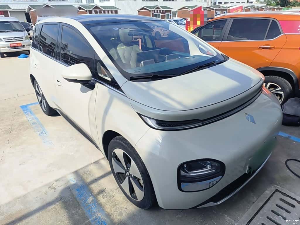 Wuling 460, 2023 4