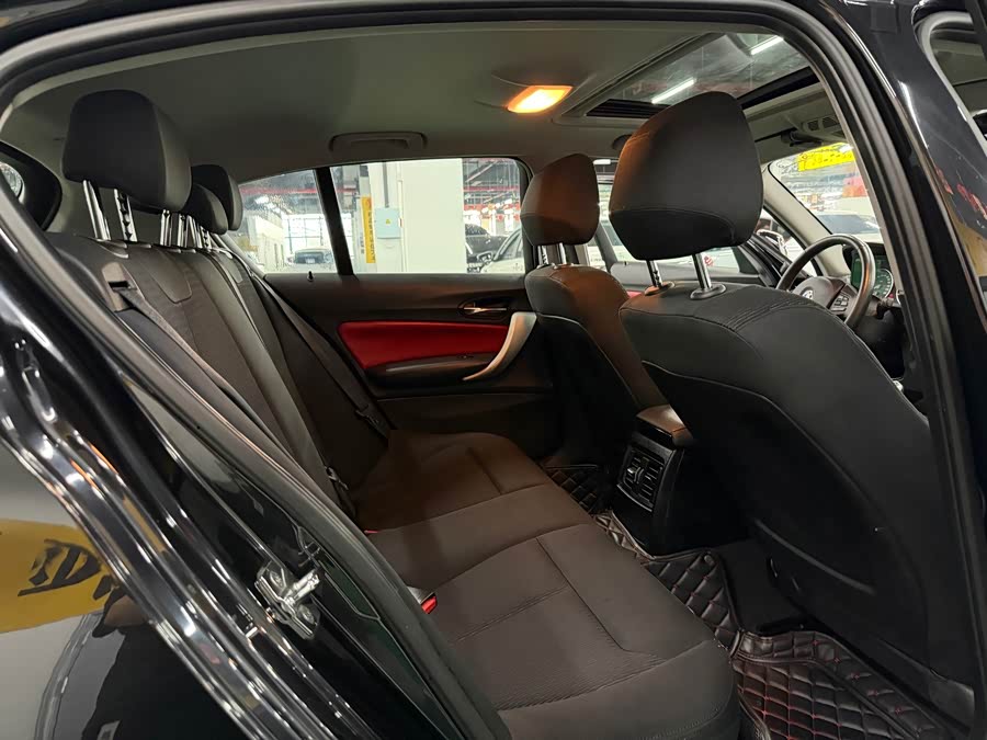 BMW 1 Series 2012, фото 5