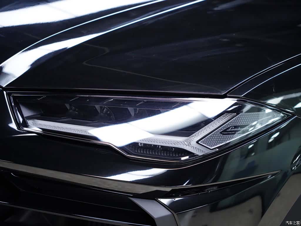 Lamborghini Urus, 2020 24