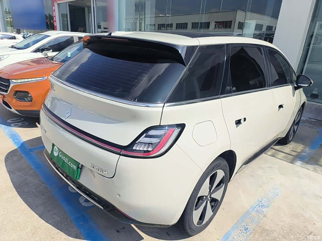 Wuling 460, 2023 7
