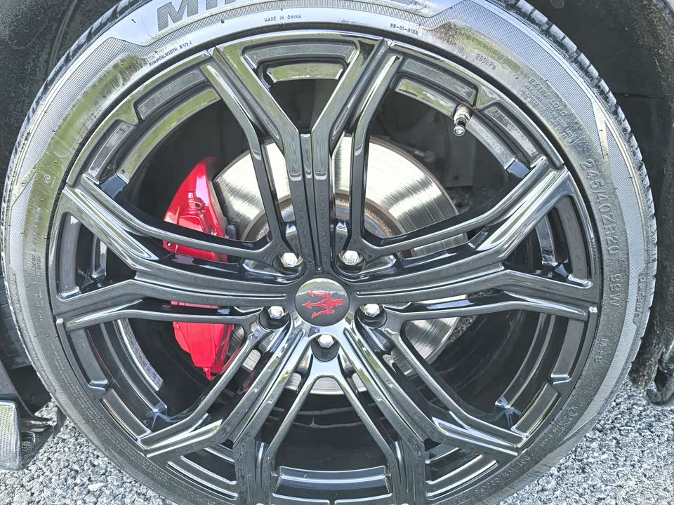 Maserati Ghibli Maserati Ghibli