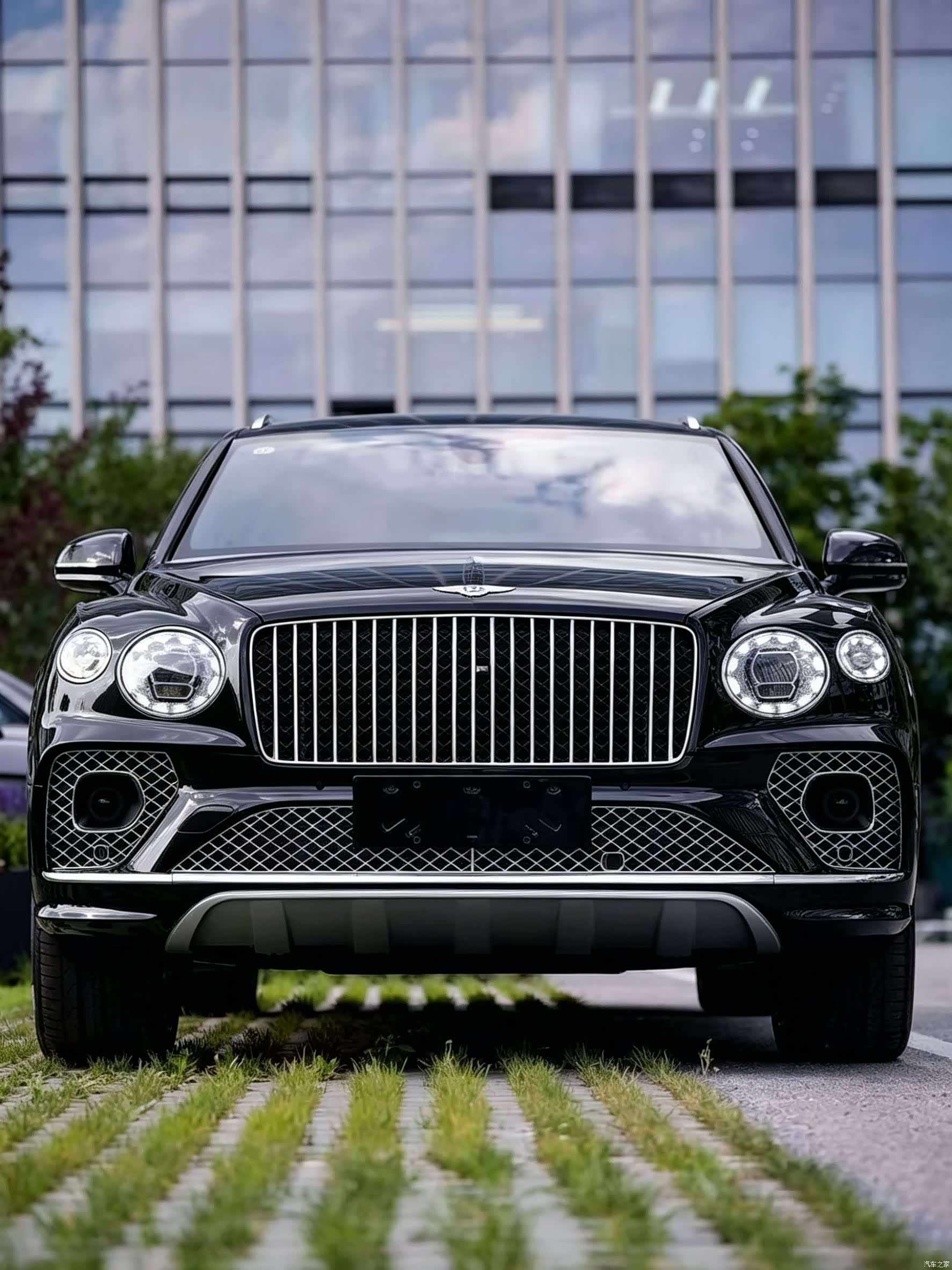 Bentley Bentayga, 2023 2