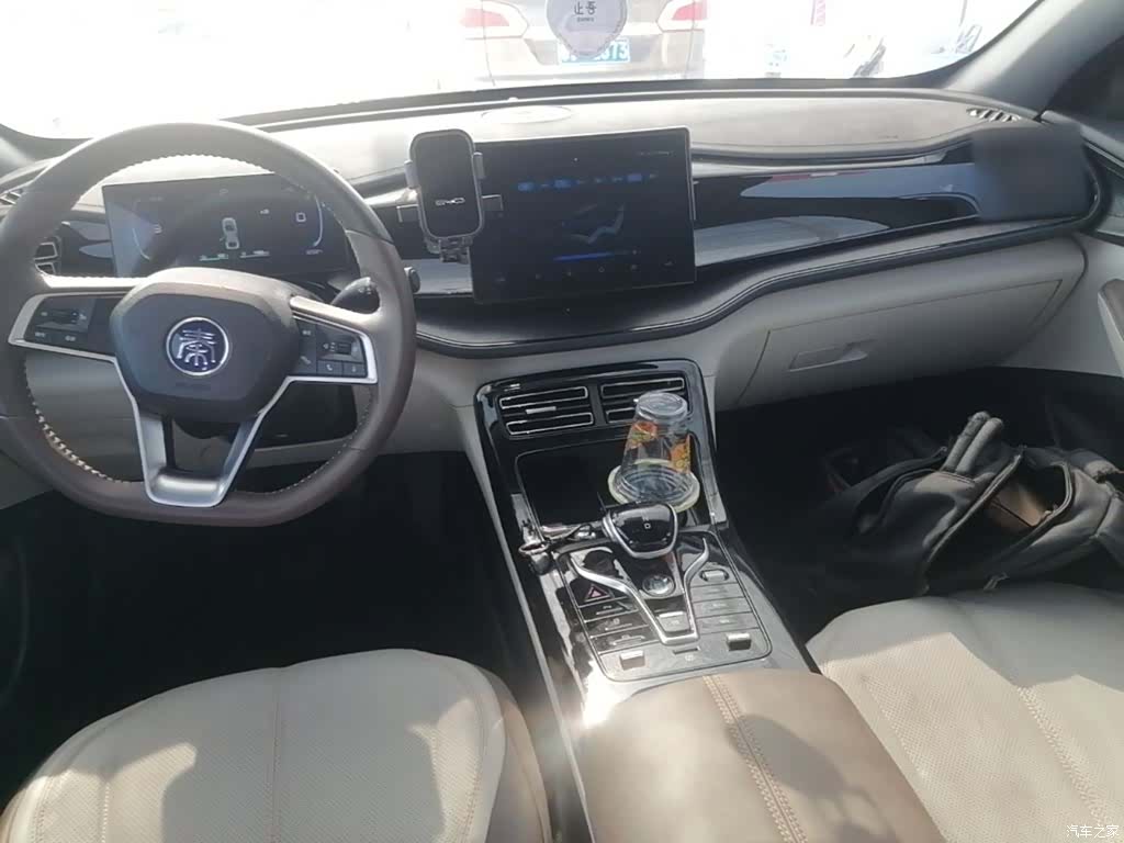 BYD Qin, 2024 10