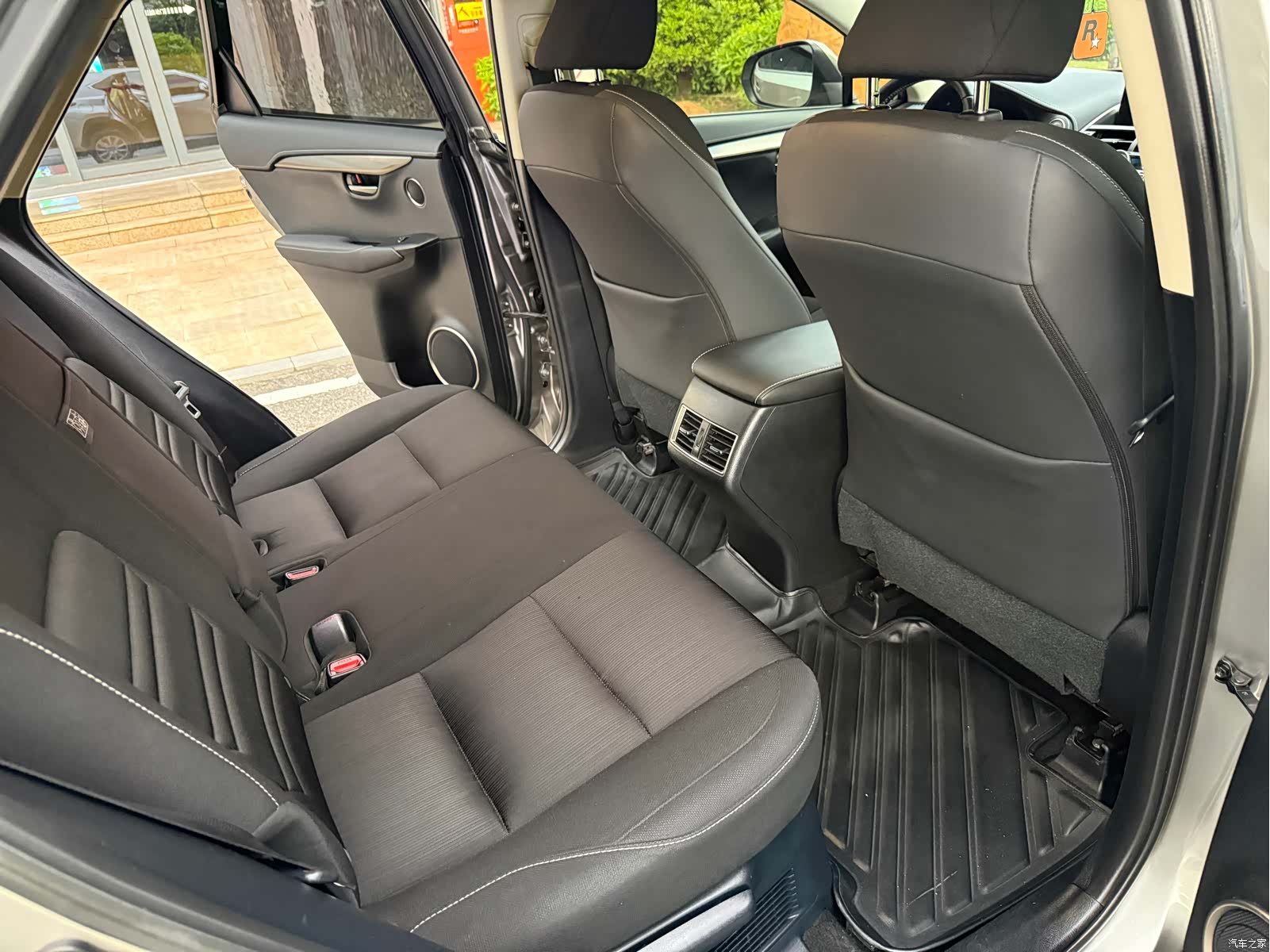 Lexus NX, 2018 12