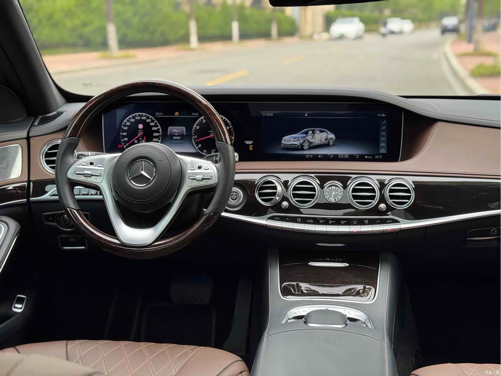 Maybach S-Class, 2019 4