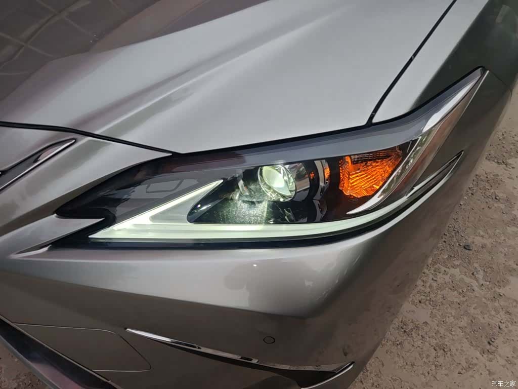 Lexus ES, 2020 24
