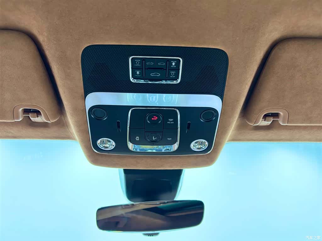 Bentley Flying Spur, 2024 16