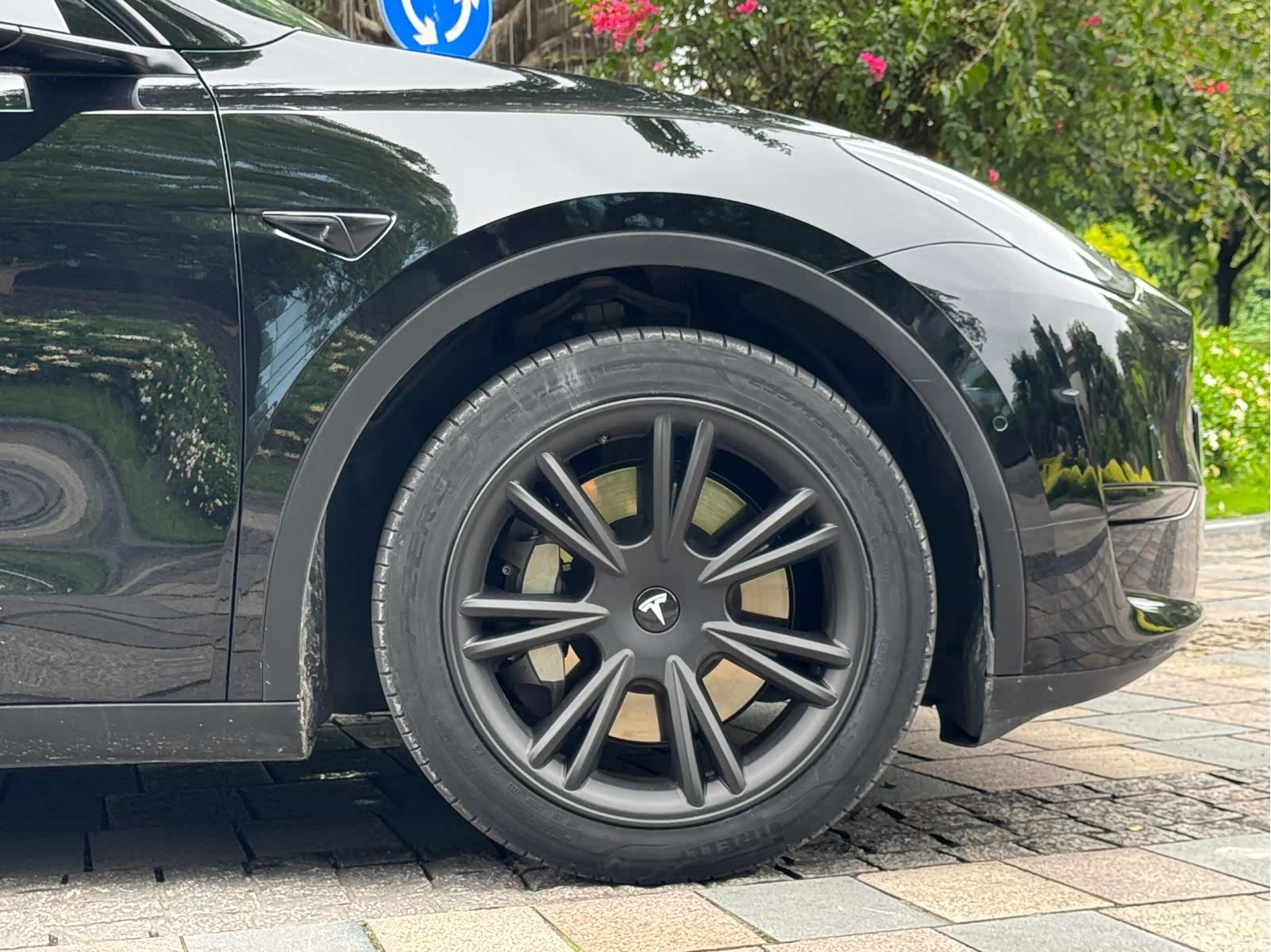 Tesla Model Y, 2023 7